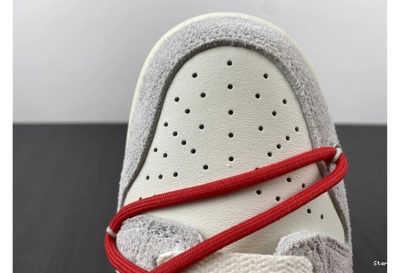DJ0950-103 Dunk Low Lot Nike O-W 40 0930
